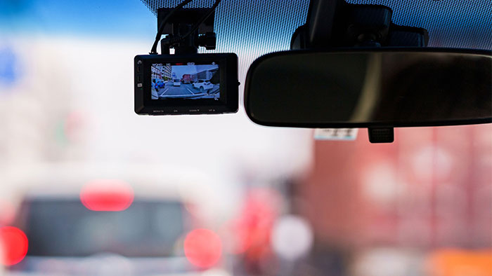 https://www.grossmanjustice.com/wp-content/uploads/2023/04/img-blog-What-can-you-learn-from-truck-dash-cam-footage.jpg